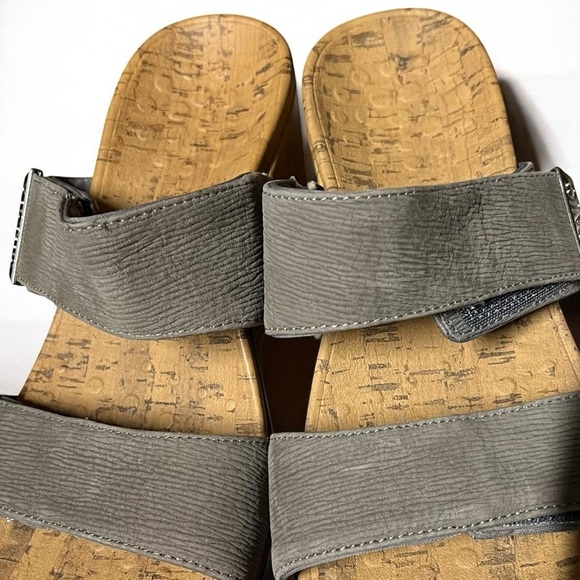🌻Vionic Gray Pepper Ruched Leather Cork Wedge Slide Sandals Size 7W (wide) - Picture 7 of 11